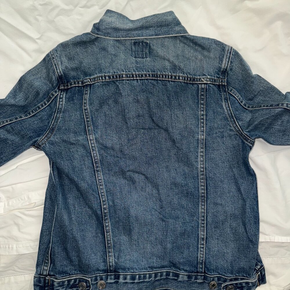 GAP Classic Denim Jean Jacket - Picture 6 of 8